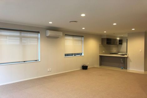 Photo of property in 96 Flat Bush School Road, Flat Bush, Auckland, 2019