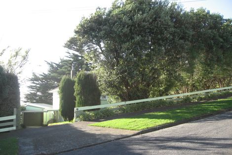 Photo of property in 15 Spur Grove, Titahi Bay, Porirua, 5022