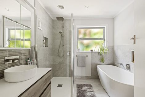 Photo of property in 1 Bonithon Avenue, Moturoa, New Plymouth, 4310