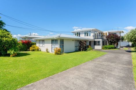 Photo of property in 586 Te Atatu Road, Te Atatu Peninsula, Auckland, 0610