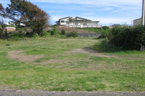 Photo of property in 2 Brown Terrace, Foxton Beach, Foxton, 4815