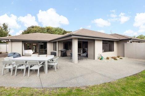 Photo of property in 28 Somerton Drive, Huntington, Hamilton, 3210