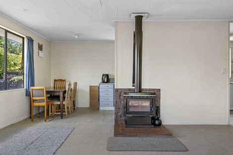 Photo of property in 6 Holland Grove, Richmond Heights, Taupo, 3330