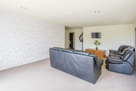 Photo of property in 48 Kotare Street, Waikanae, 5036