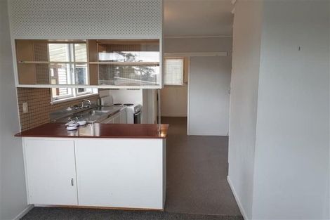 Photo of property in 92 Te Atatu Road, Te Atatu South, Auckland, 0610