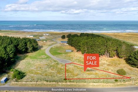 Photo of property in 28 Reefview Way, Flat Point, 5883