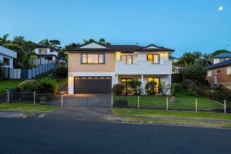 Photo of property in 9 Ambassador Glade, Orewa, 0931