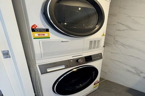 Photo of property in 5/24 Tomo Street, New Lynn, Auckland, 0600