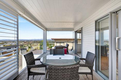 Photo of property in 7 Enfield Road, Hospital Hill, Napier, 4110