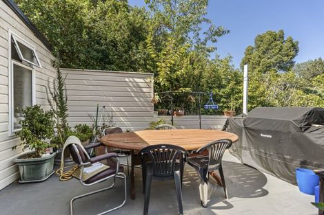 Photo of property in 28 Carrington Street, New Plymouth, 4310