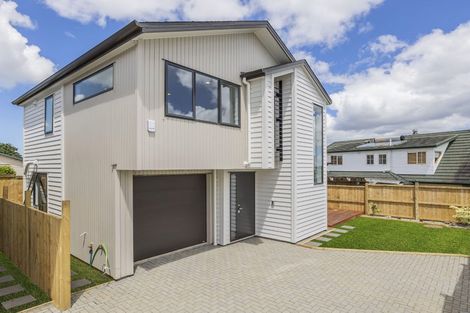 Photo of property in 744c East Coast Road, Pinehill, Auckland, 0630