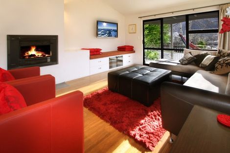 Photo of property in 19 Hood Crescent, Arrowtown, 9302