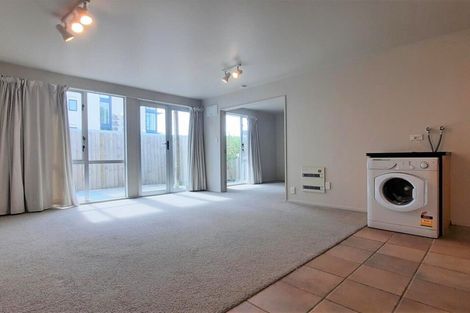 Photo of property in 4/32 Cranmer Square, Christchurch Central, Christchurch, 8013