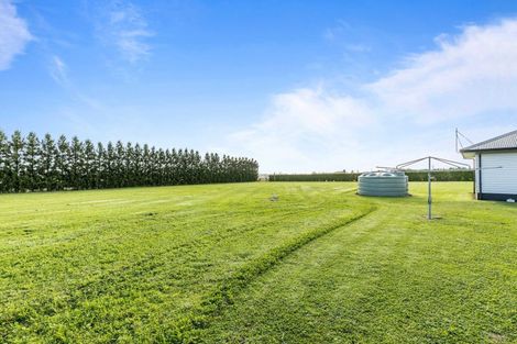 Photo of property in 39 Kairau Road East, Brixton, New Plymouth, 4373