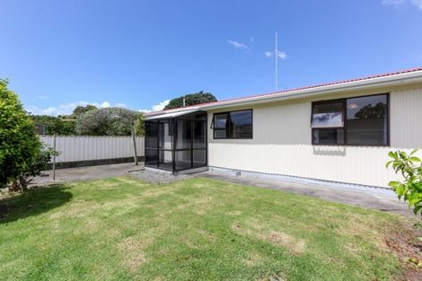 Photo of property in 2/458 Saint Aubyn, Moturoa, New Plymouth, 4310