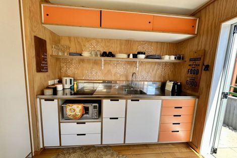 Photo of property in 8 Second Avenue, Urenui, 4377