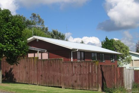 Photo of property in 1/5 Arahoe Road, New Lynn, Auckland, 0600