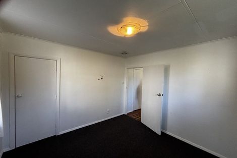 Photo of property in 22 Banks Street, Marfell, New Plymouth, 4310