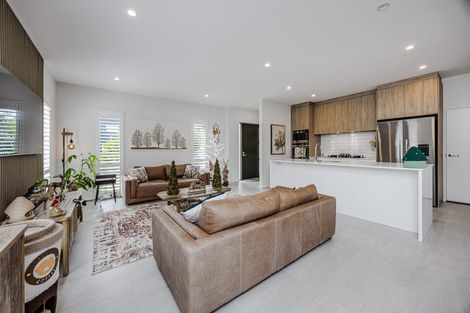 Photo of property in 43 Port Way, Rosehill, Papakura, 2113