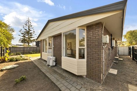 Photo of property in 2/166 Rocking Horse Road, Southshore, Christchurch, 8062