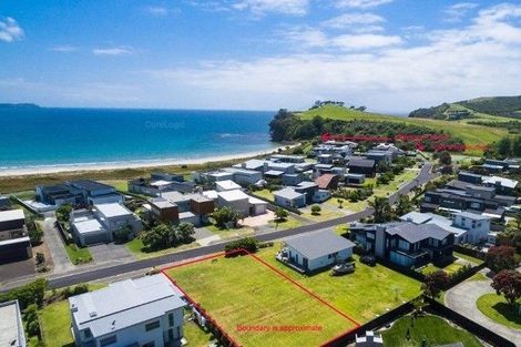 Photo of property in 20 Taumata Road, Omaha, 0986