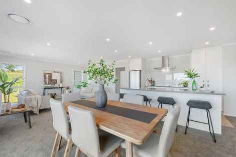 Photo of property in 30 Henderson Street, Kimbolton, 4774