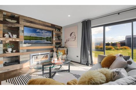 Photo of property in 1 Hampton Drive, Swannanoa, 7692