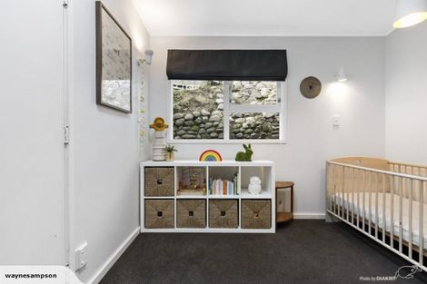 Photo of property in 9 Ardross Avenue, Khandallah, Wellington, 6035