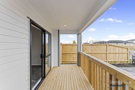 Photo of property in 39a Hari Road, Karaka, 2113