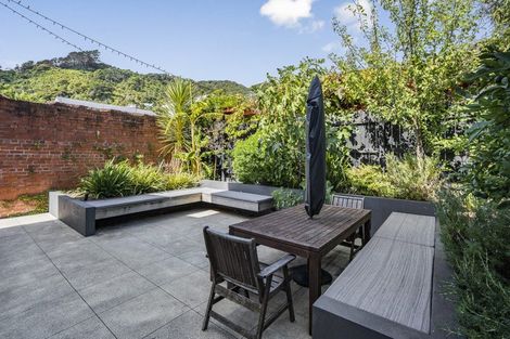 Photo of property in 25 Marine Parade, Eastbourne, Lower Hutt, 5013