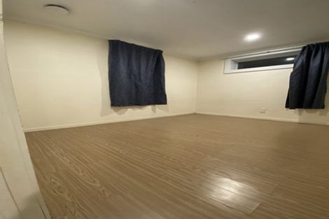 Photo of property in 1/288 East Coast Road, Forrest Hill, Auckland, 0620