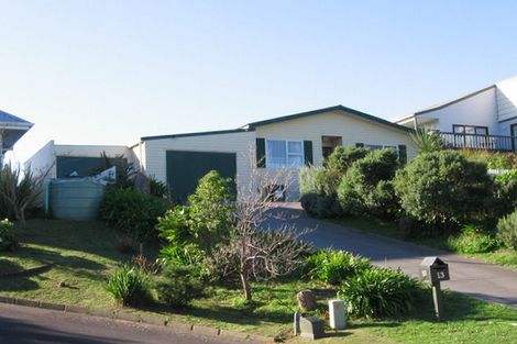 Photo of property in 13 Island View Terrace, Waikanae Beach, Waikanae, 5036