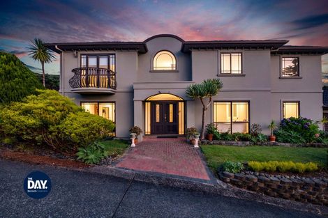 Photo of property in 28a Woodstock Road, Forrest Hill, Auckland, 0620