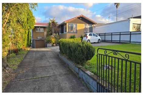 Photo of property in 246 Don Buck Road, Massey, Auckland, 0614