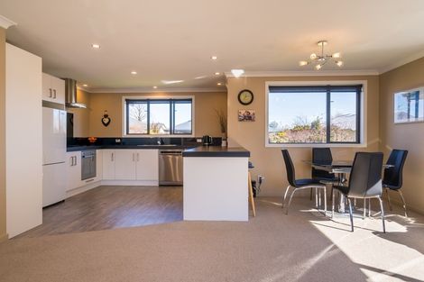Photo of property in 10 Kura Place, Mosgiel, 9024