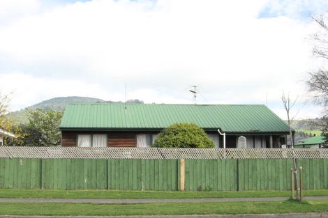 Photo of property in 113 Aquarius Drive, Kawaha Point, Rotorua, 3010