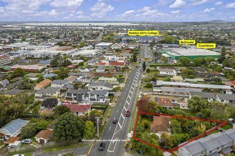 Photo of property in 34 West Coast Road, Glen Eden, Auckland, 0602