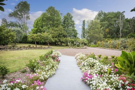 Photo of property in 636 Kahikatea Flat Road, Waitoki, Kaukapakapa, 0871