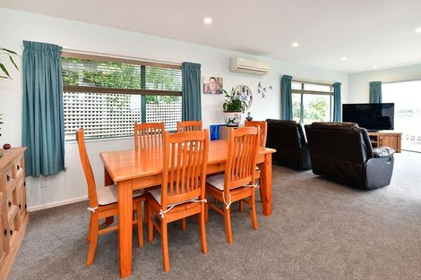 Photo of property in 5 Castaway Place, Gulf Harbour, Whangaparaoa, 0930