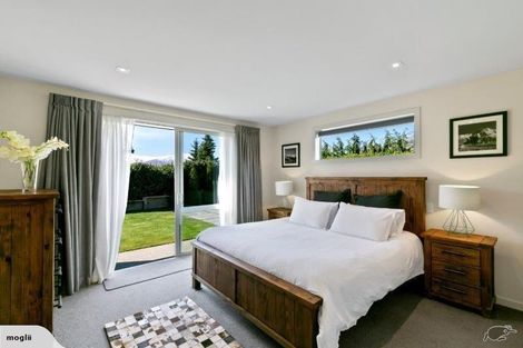 Photo of property in 9 Chandler Lane, Fernhill, Queenstown, 9300