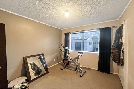 Photo of property in 31 Acacia Street, Kelvin Grove, Palmerston North, 4414