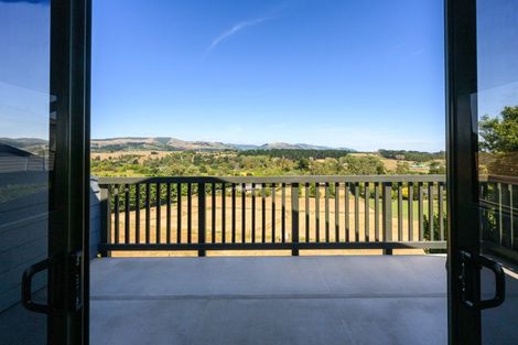 Photo of property in 70 Pacific Drive, Fitzherbert, Palmerston North, 4410