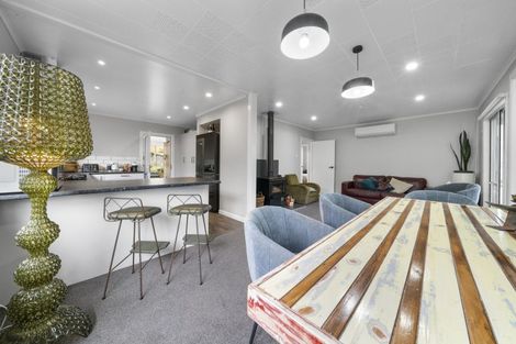 Photo of property in 11 Mount View Place, Spotswood, New Plymouth, 4310