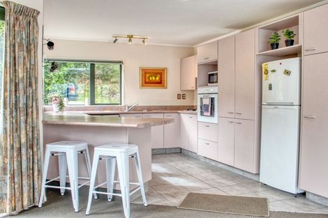 Photo of property in 13 Chastudon Place, Tawa, Wellington, 5028