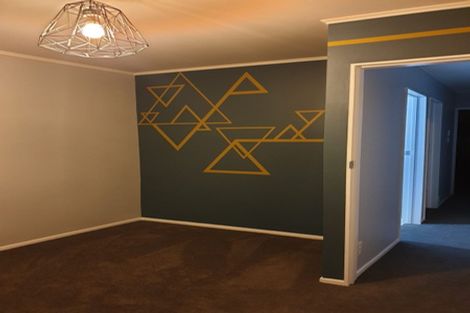 Photo of property in 1/35 St Leonards Road, Kelston, Auckland, 0602