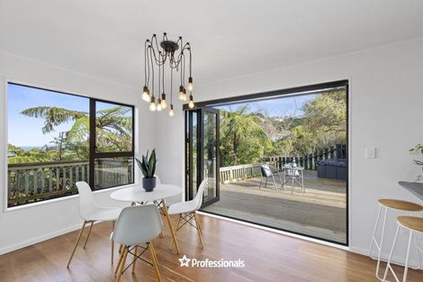 Photo of property in 14 Matuhi Street, Tirohanga, Lower Hutt, 5010