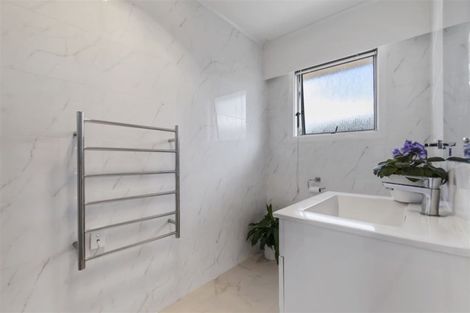 Photo of property in 2/1 Hemsway Place, Sunnyhills, Auckland, 2010