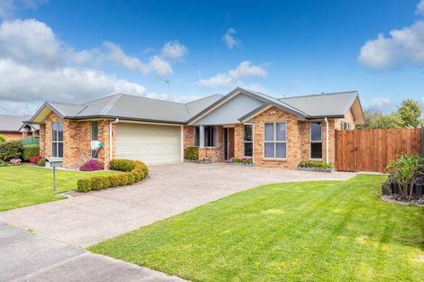 Photo of property in 17 Whitford Place, Rototuna North, Hamilton, 3210