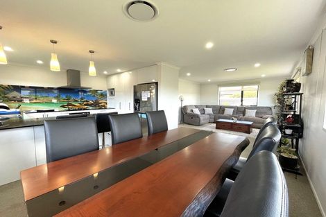 Photo of property in 26 Honeyfield Drive, Whalers Gate, New Plymouth, 4310