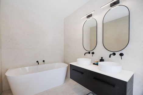 Photo of property in 48 Memorial Drive, Hokowhitu, Palmerston North, 4410